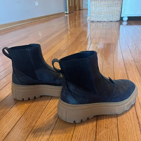 SOREL Caribou™ X Boot Chelsea Waterproof - Picture 4 of 6